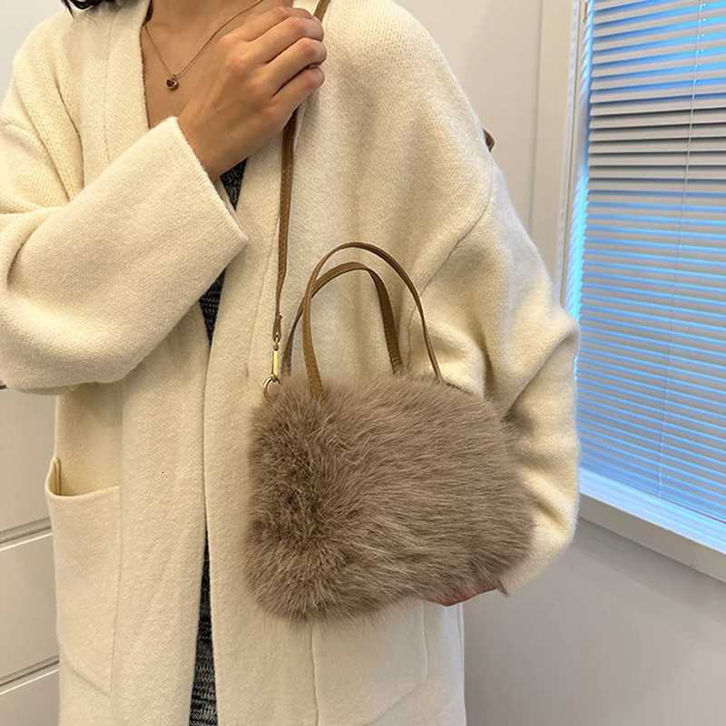 Faux Fur Tote Bag Womens Bucket Plush Light Luxury Ladies Handbags Soft Winter Crossbody Shoulder Bags Bolsa FemininaL251023