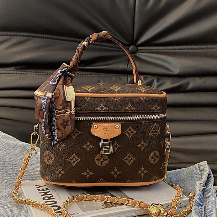 High quality Designer bag crossbody bag shoulder bag makeup bag Designer bag tote handbag underarm bag leather Hot style crossbody canvas handbag