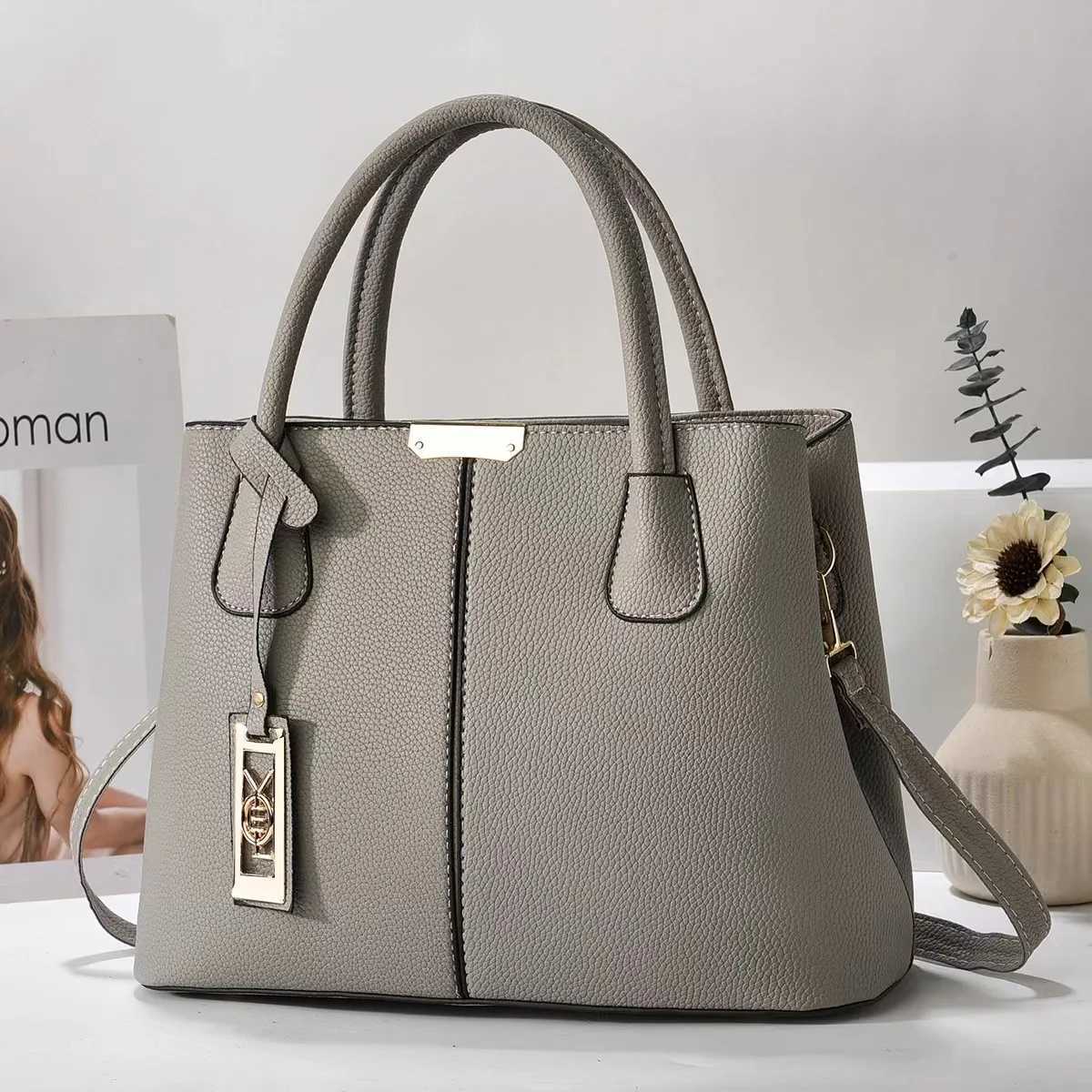 Bag Fashion Solid Color Handbag Middleaged Mom Bag Simple Casual Large Capacity Shoulder BagL251023
