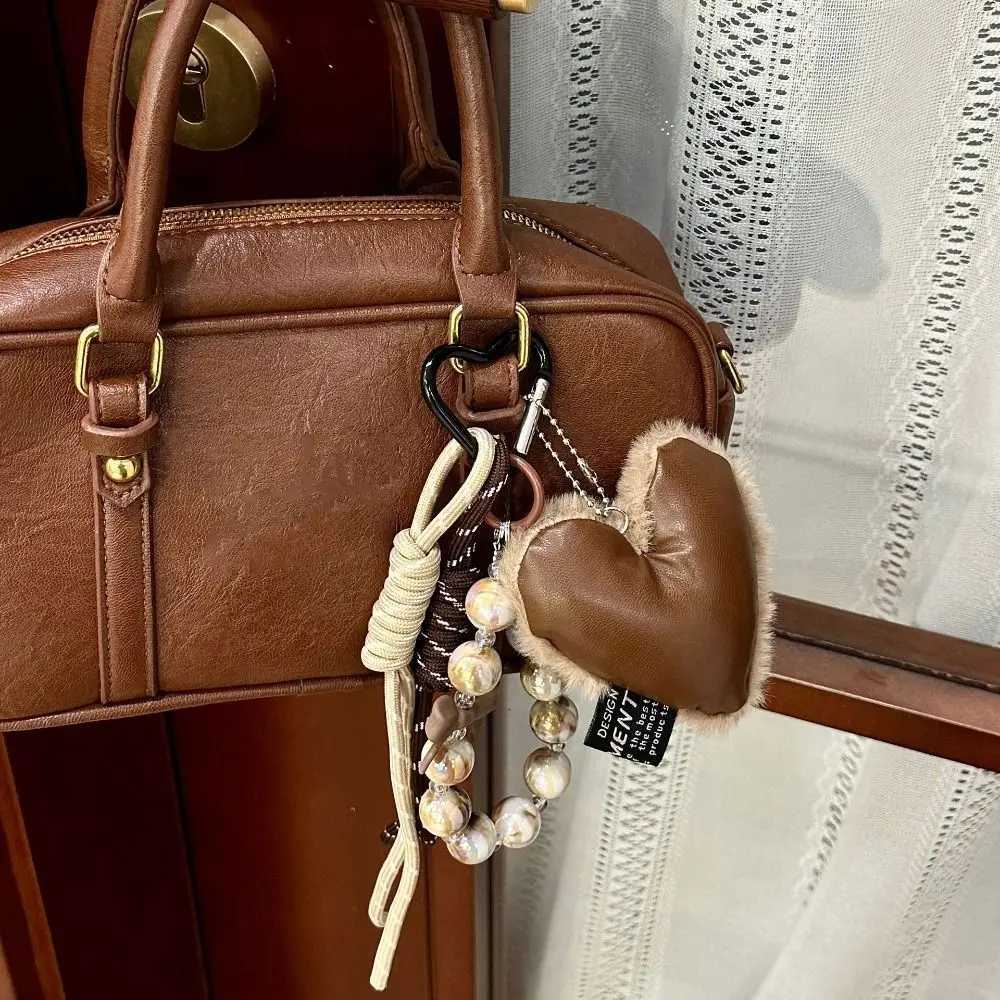 Brown Leather Maillard Style Designed Key Chain Charm Creative Long Tassel Keychain Plush Luxury Pendant Keychain Z251023