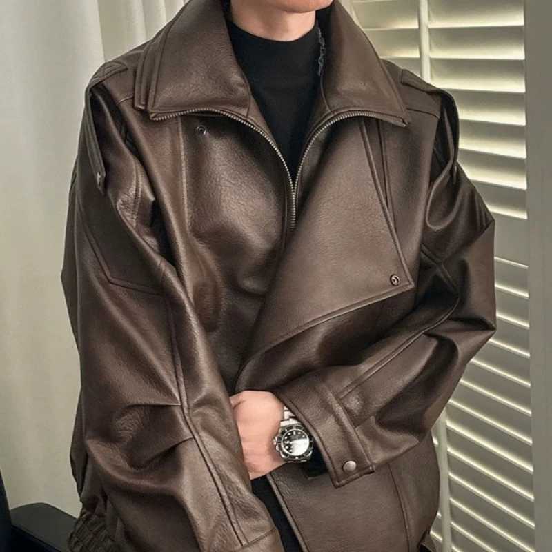 Mens Autumn High Colar Pu Leather Jacket American Retro and Cleanfit Handsome Loose Fashion Atmosphere Asymmetrical Zipper Coat W251023