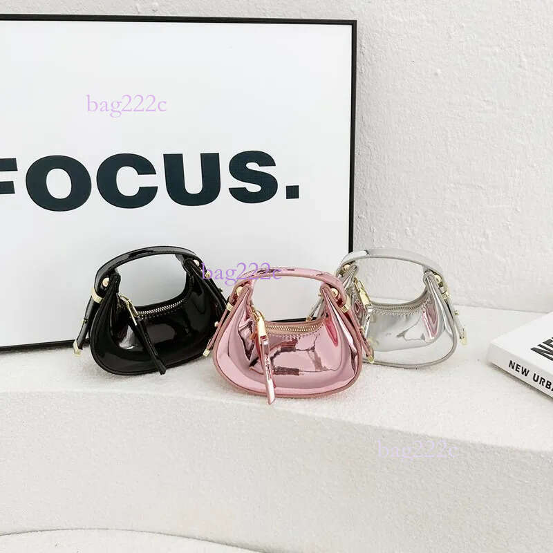 Glossy PU Solid Fashion Mini Half Moon Hand Compact Simple Sense Of Cute Children's Bags Designer New Style H6.25#26