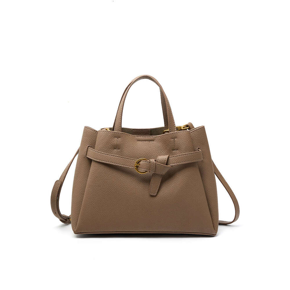 Luxury bag Commuting Crossbody Light Fashion Single Shoulder Genuine Leather Tote Bag Large Capacity Versatile High end New Women s Handbag