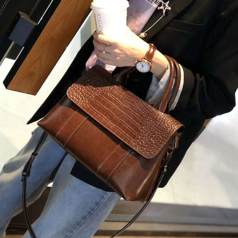 Luxury bag Fashion Genuine Leather New Handbag Tote for Women Commuting Versatile Large Capacity High end Feel Single Shoulder Crossbody Bag