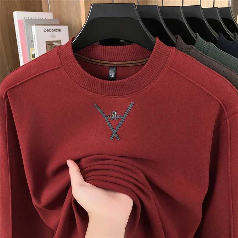 New seamless mens hoodie for spring and autumn 2025 business casual skin friendly comfortable round neck long sleeved tshirtXJ251023