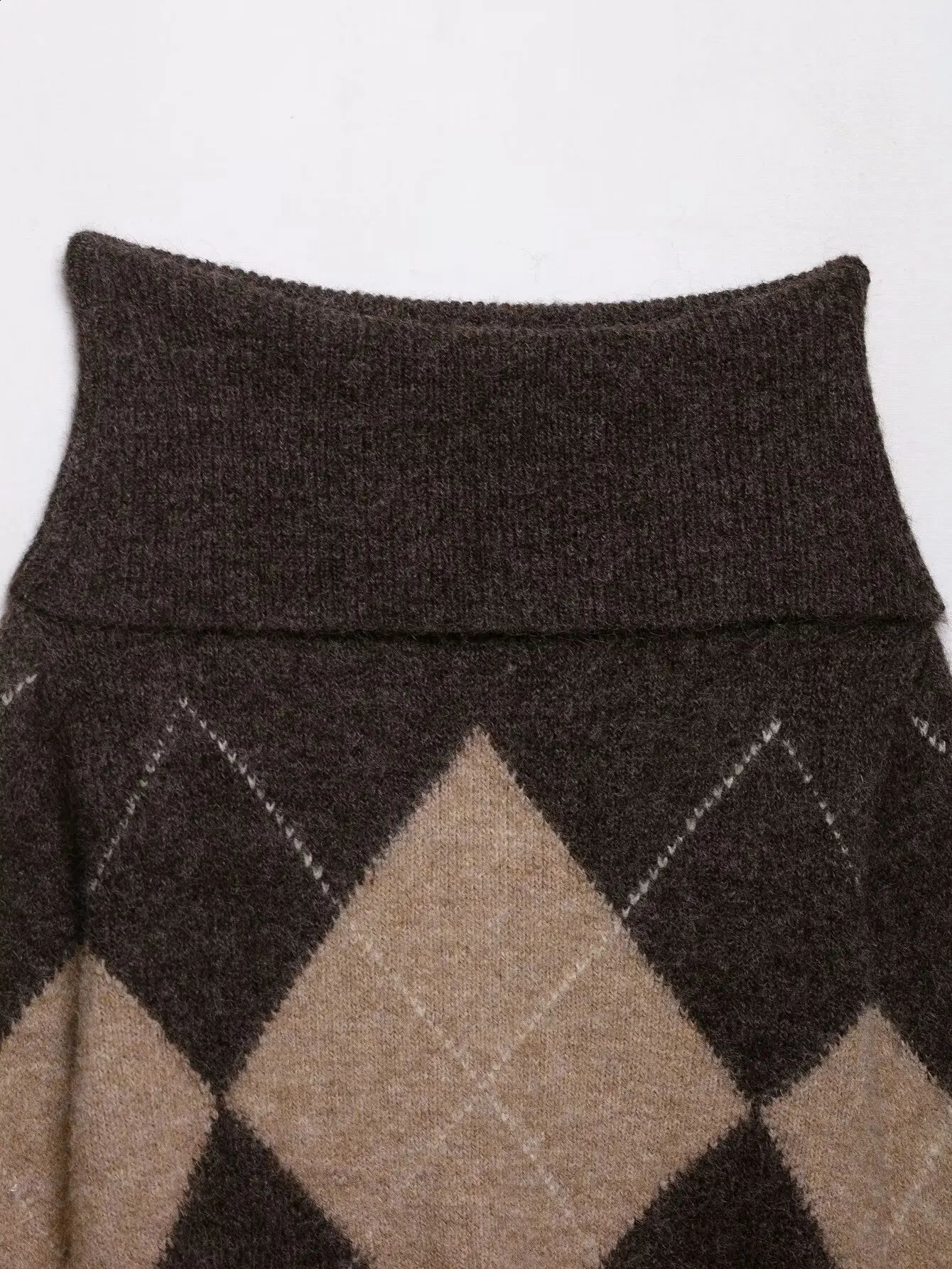 Autumn Womens Knitted Sweater Off Shoulder Fashion Argyle Womens Sweaters Temperament Slash Neck Knitted Pullovers Clothing 251023