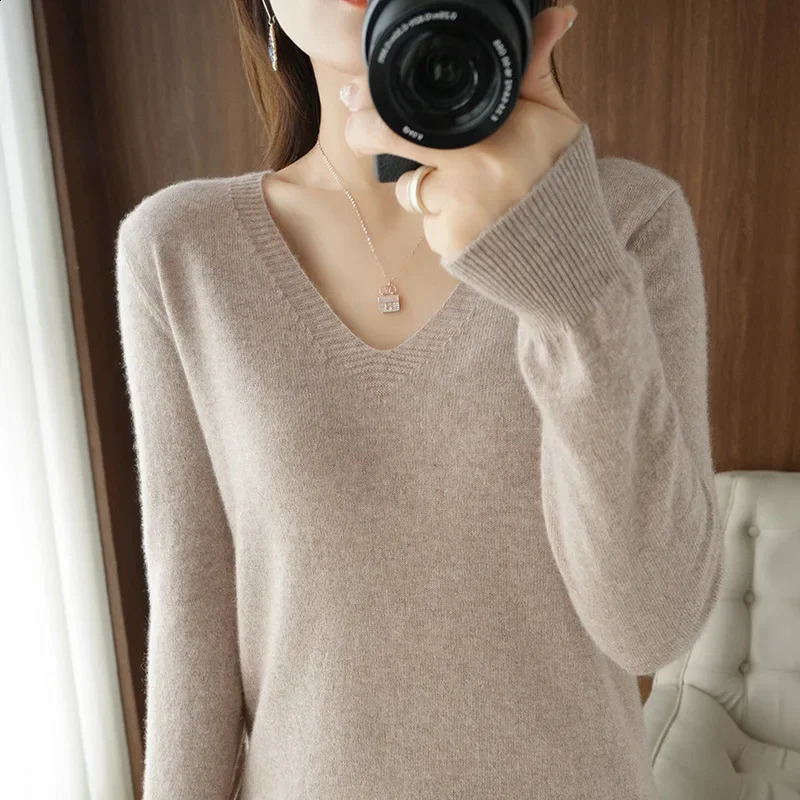 Womens Sweater Autumn Winter Knitted Pullovers Vneck Slim Fit Bottoming Shirt Solid Soft Knitwear Jumpers Basic Sweaters 251023
