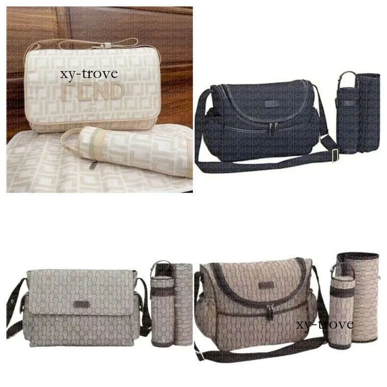 Designer style waterproof mom bag 3 sets of pouches baby zipper brown check pattern diaper bags designer 1234