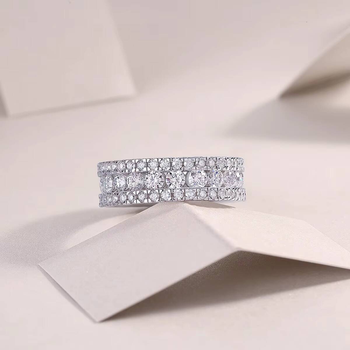 Zanlong 13768 925 Sterling Silver Moissanite Fine Jewelry Ring 3 Rows Eternity Wedding Band for Men Women with GRA Certificate
