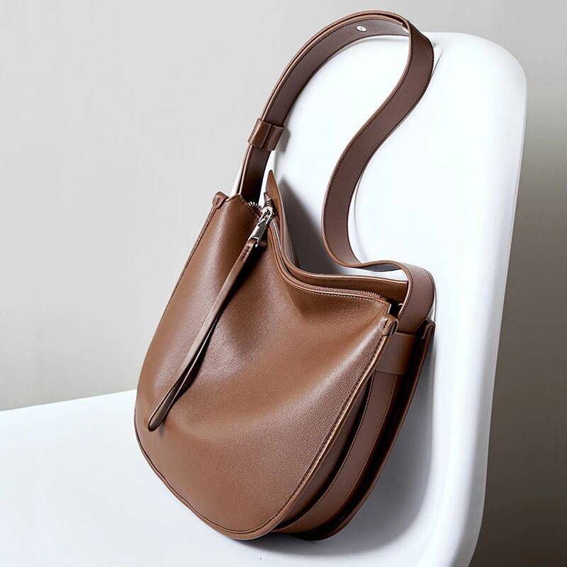 Luxury Leather Handbag Autumn/Winter New Large Capacity Designer Bag Leather Solid Color Minimalist Women's Shoulder Bag Soft Leather Tote Bag