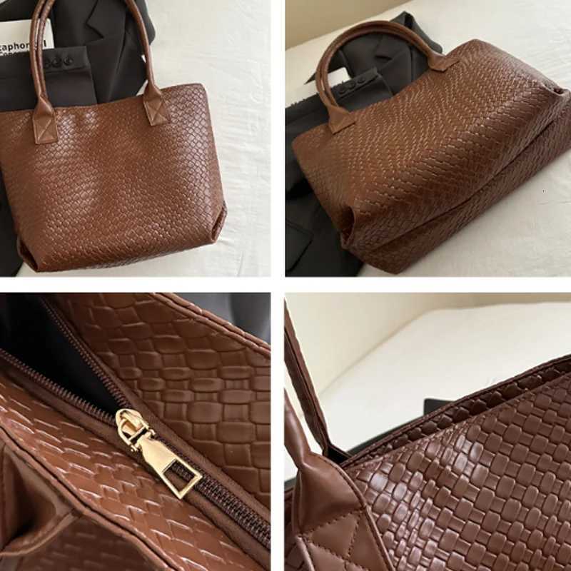 New Luxury Womens Tote Bags Large Capacity Crocodile Pattern Handbags Daily Commuting Shoulder BagL251023