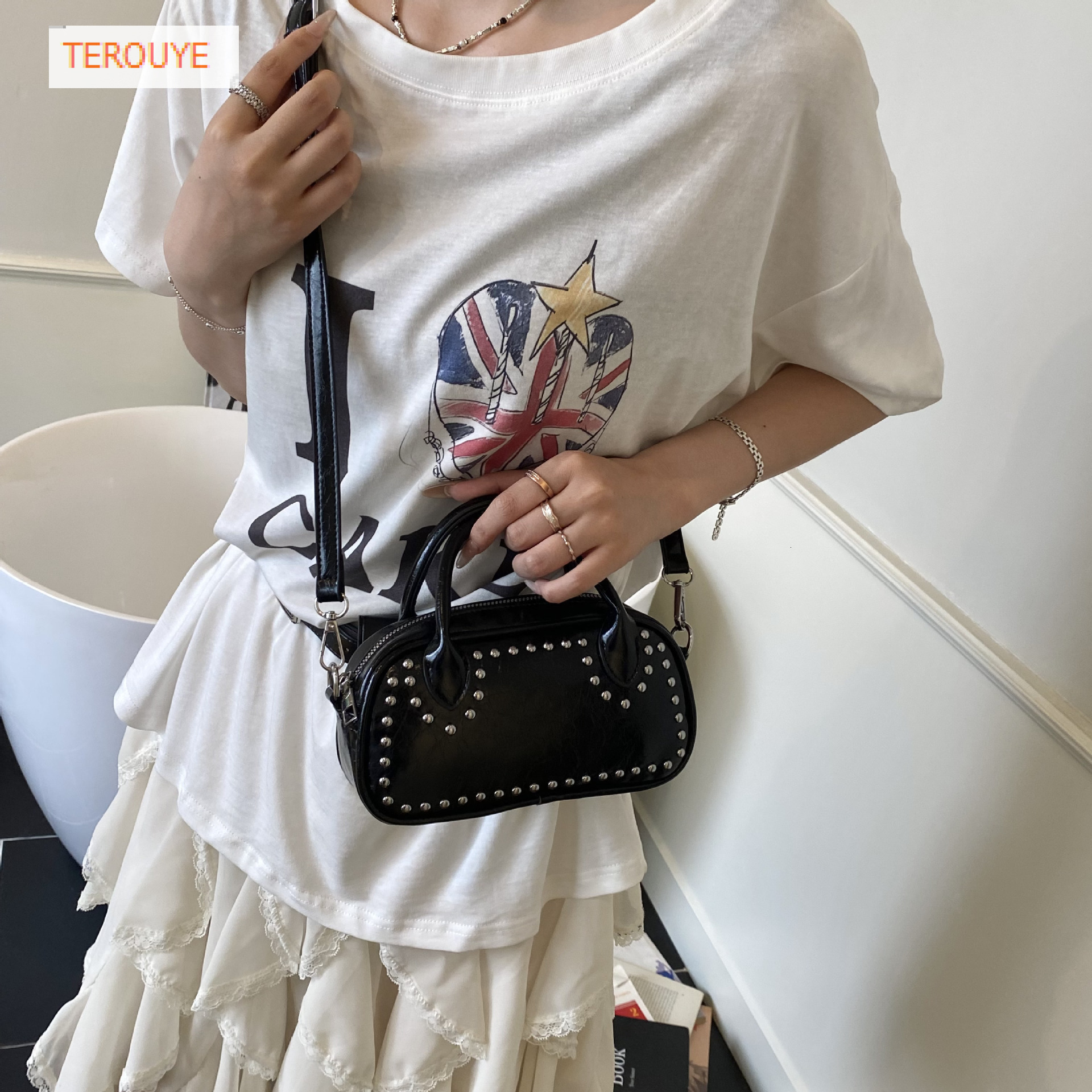 European and American Y2K style texture rivet handbag autumn and winter new style simple style small square bag trendy women's shoulder bag luxur