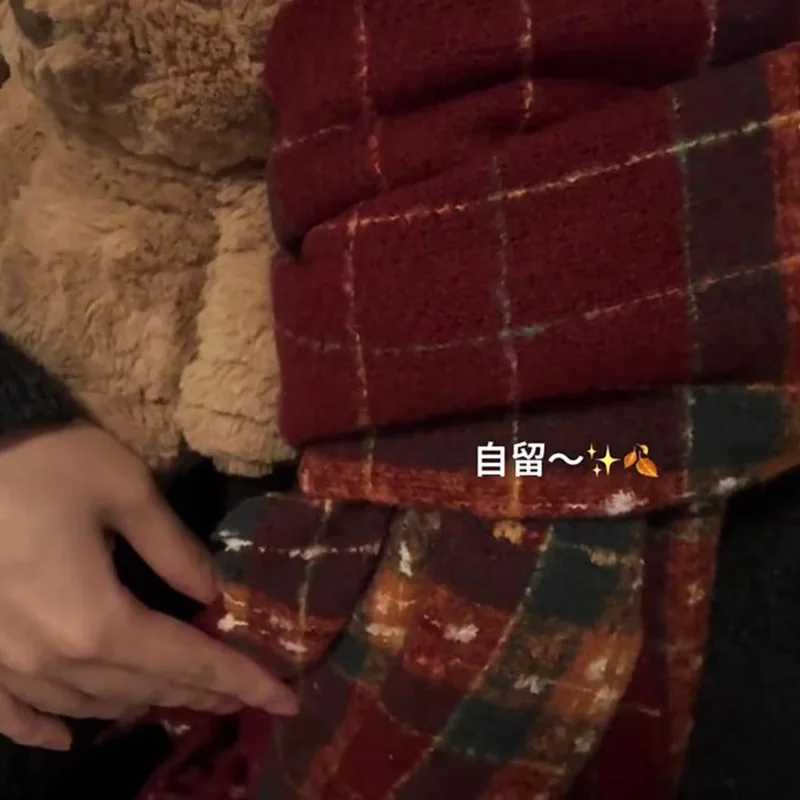 Red Checkered New Style All match Warm Retro Scarf with Check Pattern for Autumn and Winter Star filled Anchorage Red J251113