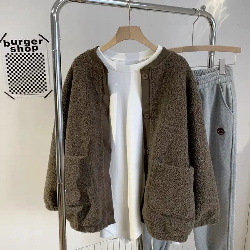 Womens Lamb Wool Cardigan Sweatshirt Solid Color Thick FleeceLined Niche Ballpark Jacket AutumnWinter Japanese Style Student 251022