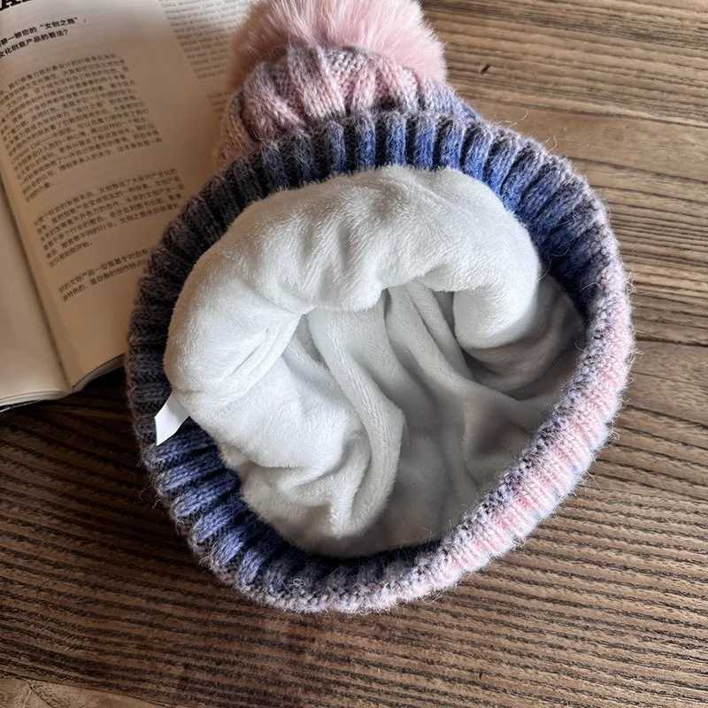 Winter Warm DoubleLayer Knit Beanie Fashion Gradient Color Cable Pattern Pom Hat for UnisexXJ251023