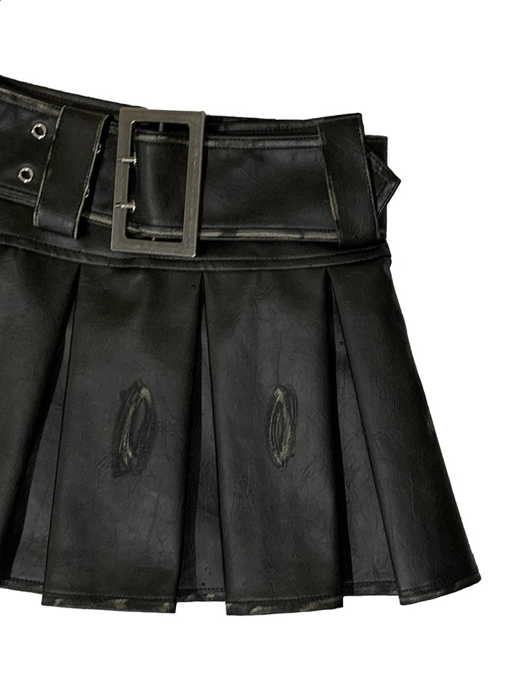 Lautaro Summer Autumn Distressed Brown Pu Leather Mini Pleated Skirt Women Belt High Waist Short y ner Clothes 251017