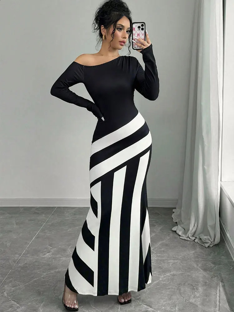 Sexy Womens Maxi Dresses Autumn Streetwear Fashion Black White Patchwork Casual Slim Dress Elegant Knitted Clothing 251022