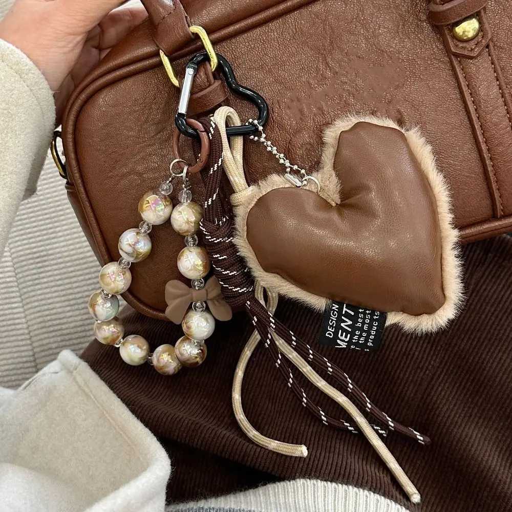 Brown Leather Maillard Style Designed Key Chain Plush Creative Love Heart Pendant Luxury Charm Long Tassel Keychain Z251023