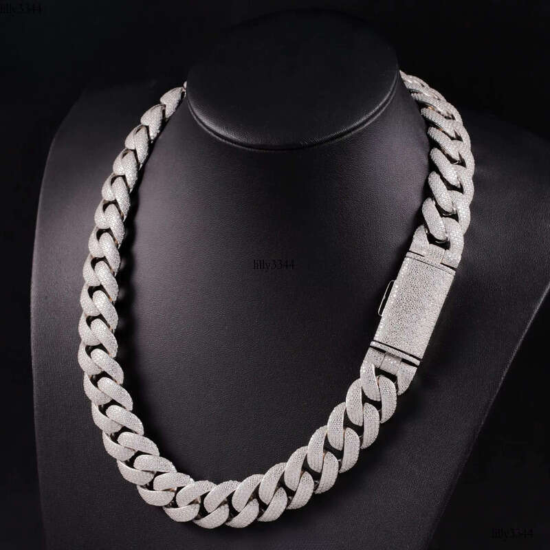 Yu Ying Hot Sale Full Iced Out Moissanite Heavy 17MM 20MM 22MM Wide S Solid Gold Plated Cuban Link Chain Necklace aaa