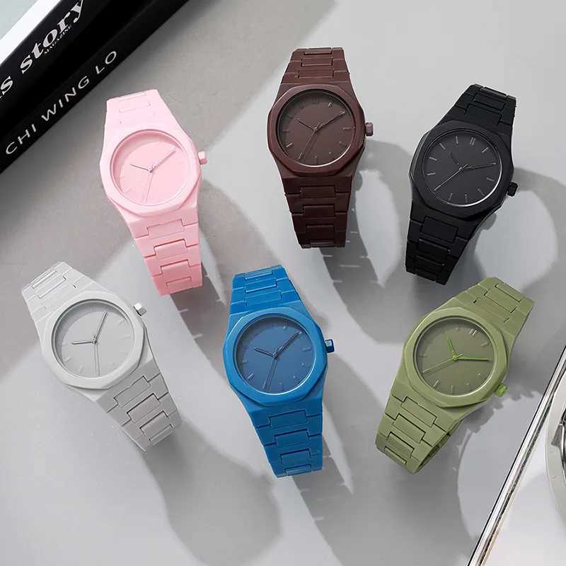 New Trend Fashion Men Watch Business Men Quartz Watch Classic Waterproof Round Watches Art Arabic Digital Dial Mens ClockL251023