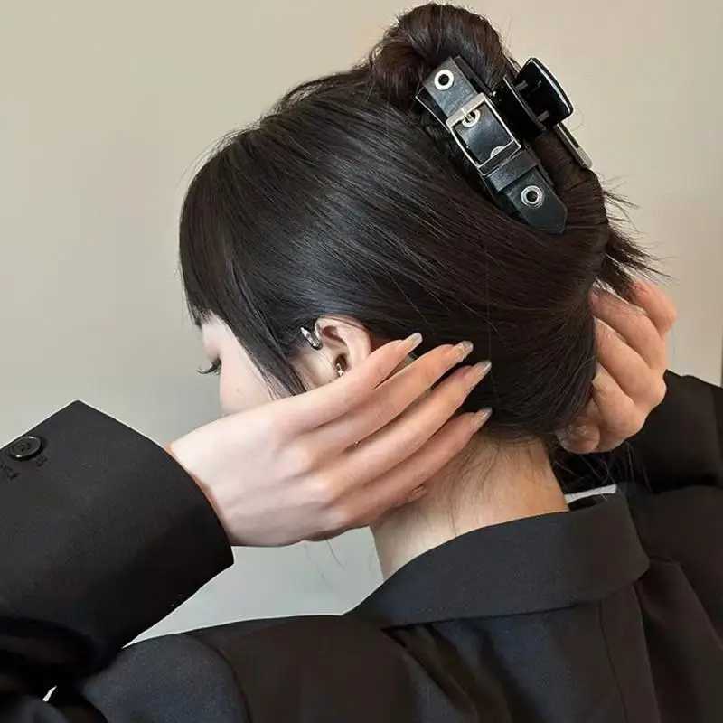 Black Leather Str Square Novelty Hair Cl Punk Style Y2K Hair Accories for Wen Cool Shark Clip Unique Fashion Hairpin Y251023