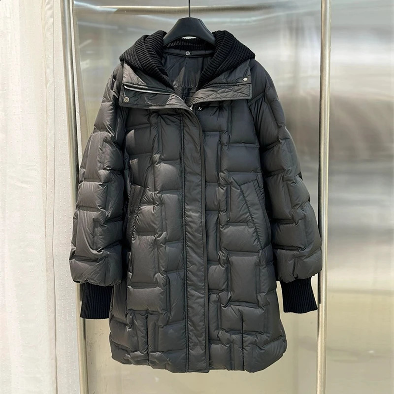 Lagabogy Winter Women Long White Duck Down Jacket Female Casual Loose Warm Parkas Knitted Hat Detachable Puffer Coat 251022