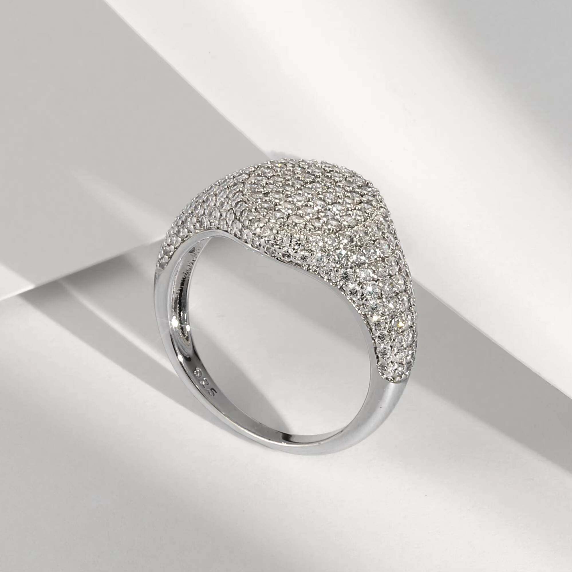 Luxury Fine Jewelry Ring Iced Out Round Brilliant Cut 3A 5A Zircon Micro Pave Setting VVS Moissanite S925 Sterling Silver Ring