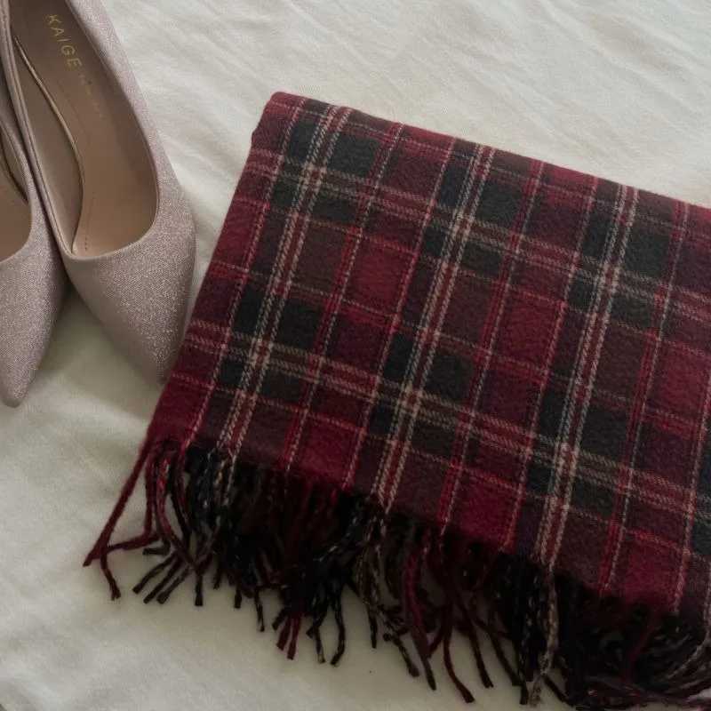 New Checkered Scarf Womens Winter Scarves Cashmere Scarf Black Ladies Scarf Warm XWJ15 J251113