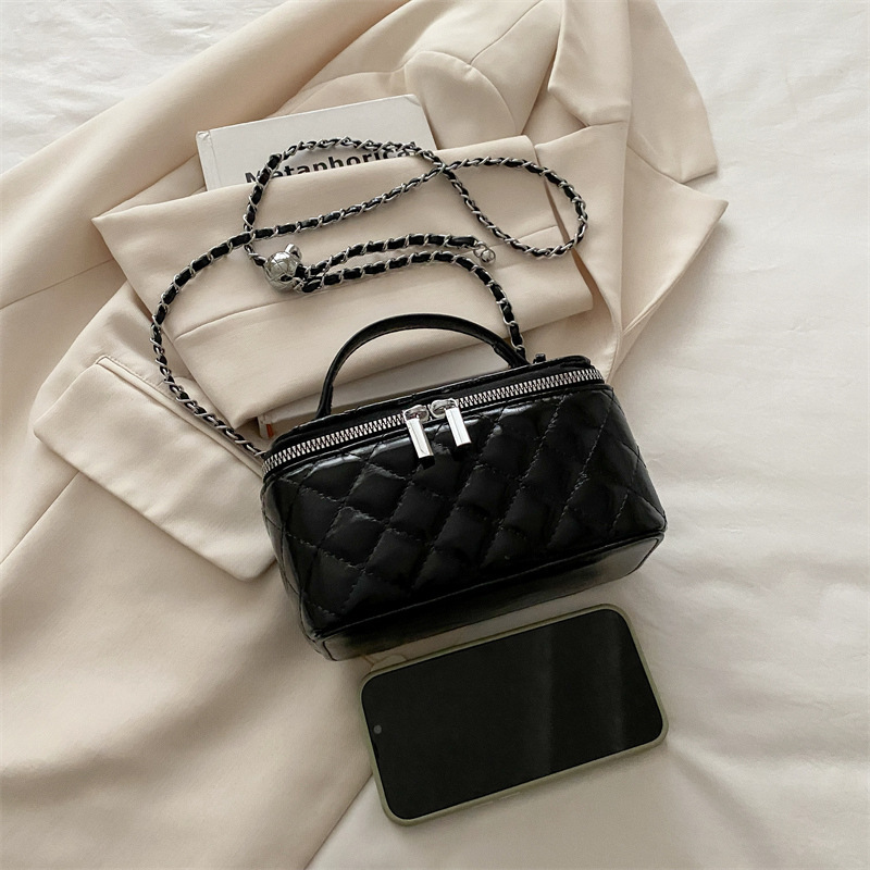 Luxury Brand Designer Bag New Women's Handbag Small Square Bag Personality Stylish Makeup Box Bag High-Value Chain Quilted Crossbody Bag