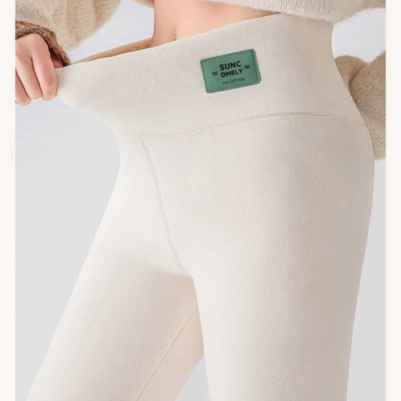 Plus Size Fleece Lined Leggings Women High Waisted Tights for Cold Winter Thermal Outdoor Wear Thick Ribbed Fashion LeggingsT251023