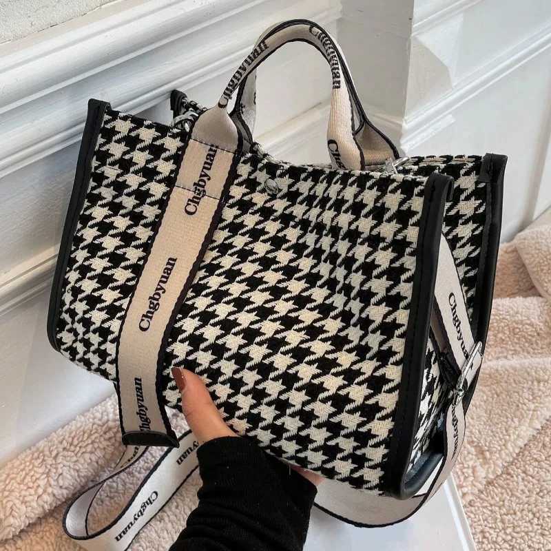 Trendy Houndstooth Crossbody Bag with Large Capacity for Women Commuting and Shopping Stylish and Roomy Tote Bag for WomenL251023