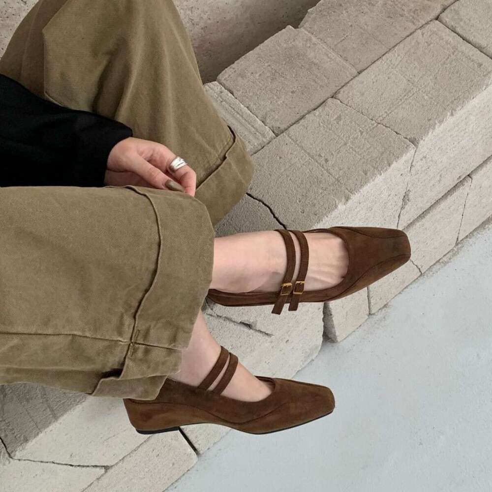 2025 Autumn New Women's British Style Suede Mary Jane Shallow Mouth Wedge Single Shoes Square Toe Small to Match Dresses Elegant Stylish Designer
