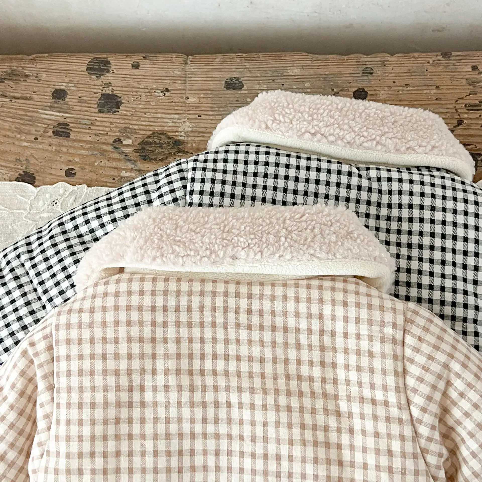 Winter Baby Girl Clothing Plaid Coat Warm Fleece Lined Cartoon Bear Embroidery Children Cotton Padded Jacket Y251023