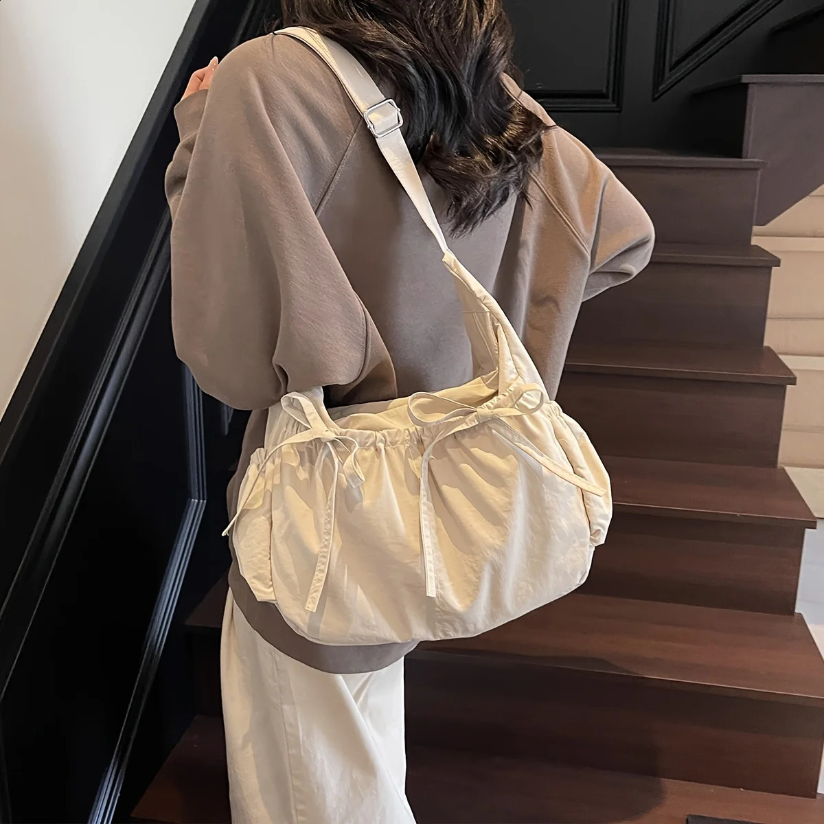 Large Capacity Womens Shoulder Bags Lightweight Nylon Pleated Crossbody Bag Multiple Pockets Hobo For Women Commuting 251014