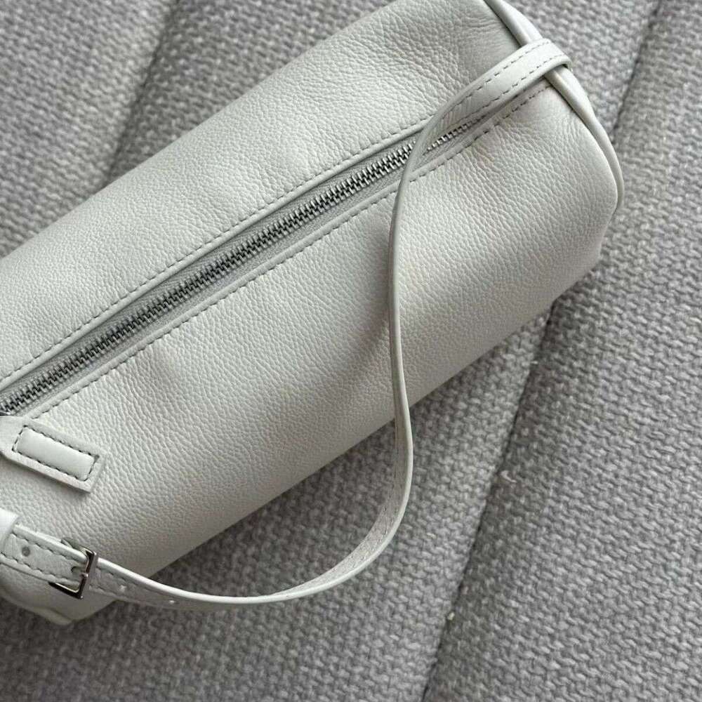 toteBag Shoulder bag ROSE NOIRE Autumn Winter Niche Design High Quality Texture Single Shoulder Underarm Women Genuine Leather Cowhide Pencil Case Cyl