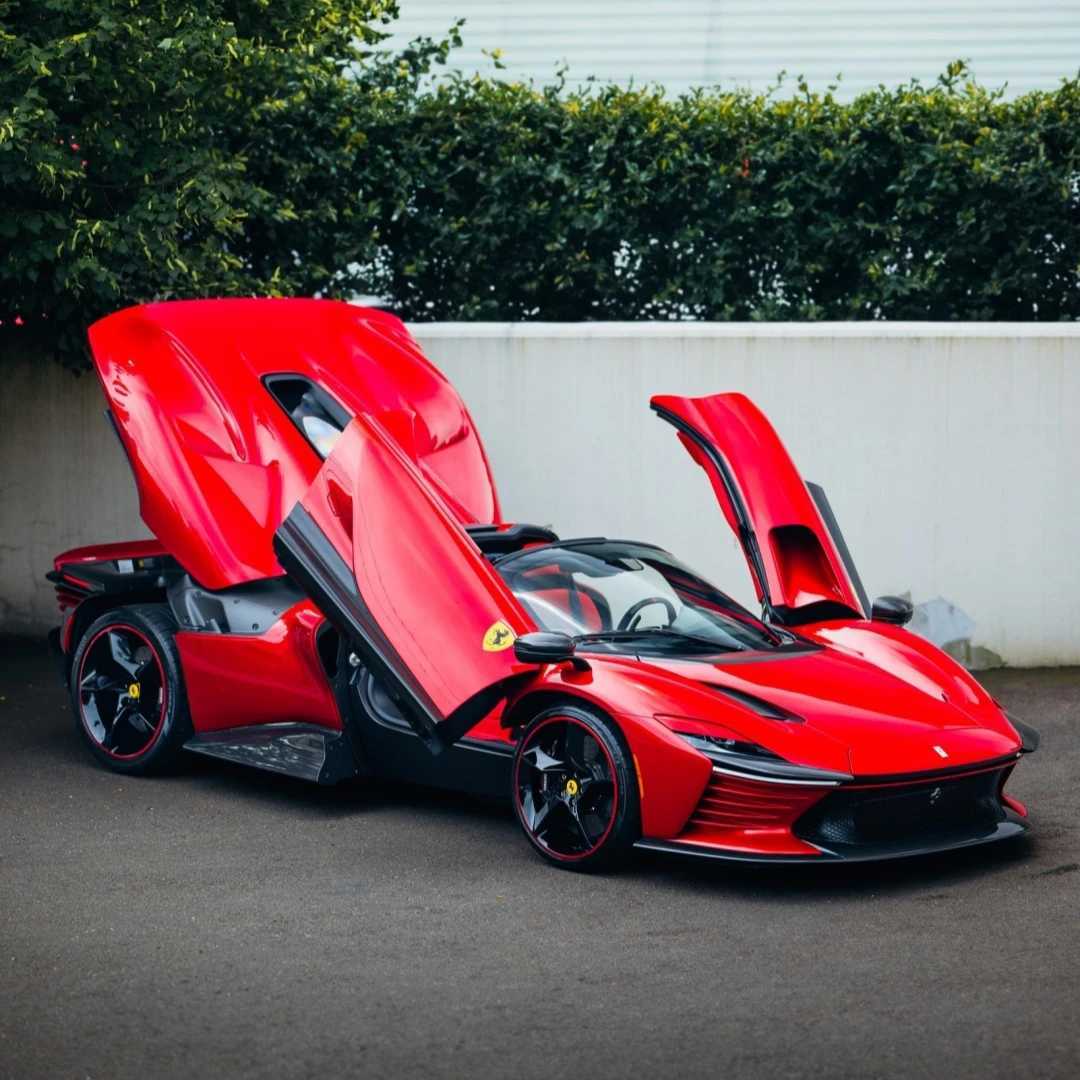 132 Daytona SP3 Alloy Simulation Sports Car Model Sound and Light Series Toy Car Collection Ornament Childrens GiftT251023