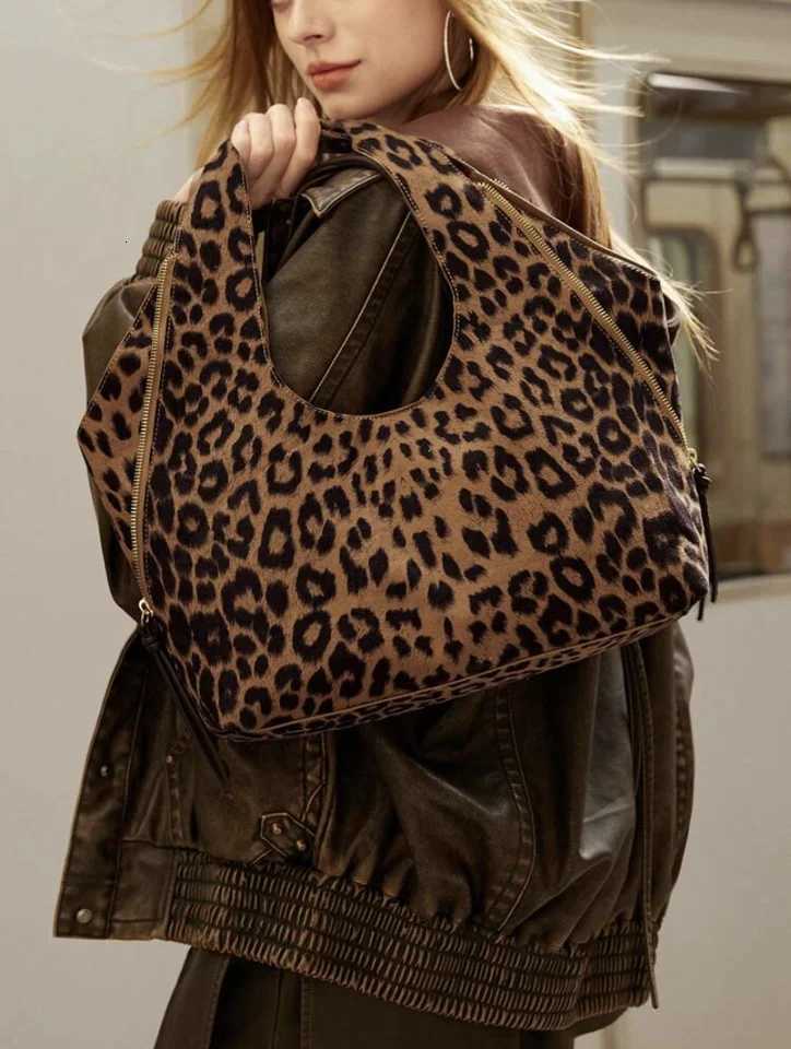 Womens Simple Fashion Casual Tote Bag Cow Print Shoulder Bag Spacious Designer SatchelLeopard Print Handbag for Everyday UseL251023