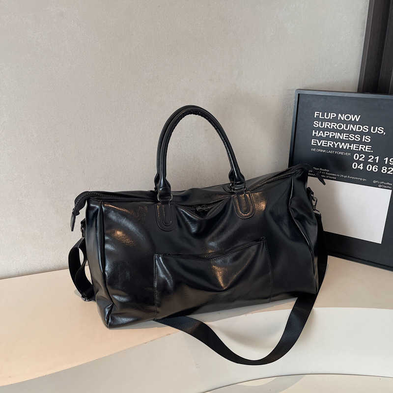 Leather Handheld Travel Bag for Men Large Capacity Outdoor Sports Gym Bag Womens Crossbody Business Trip Travel Luggage Bag W251023