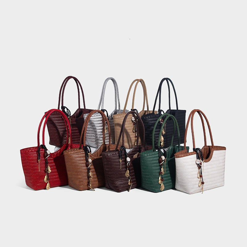 Luxury Brand Designer Bag Large Capacity Commuter Woven Bag For Women 2025 New High-End Sense Basket Bag Fashion Versatile Tote Bag