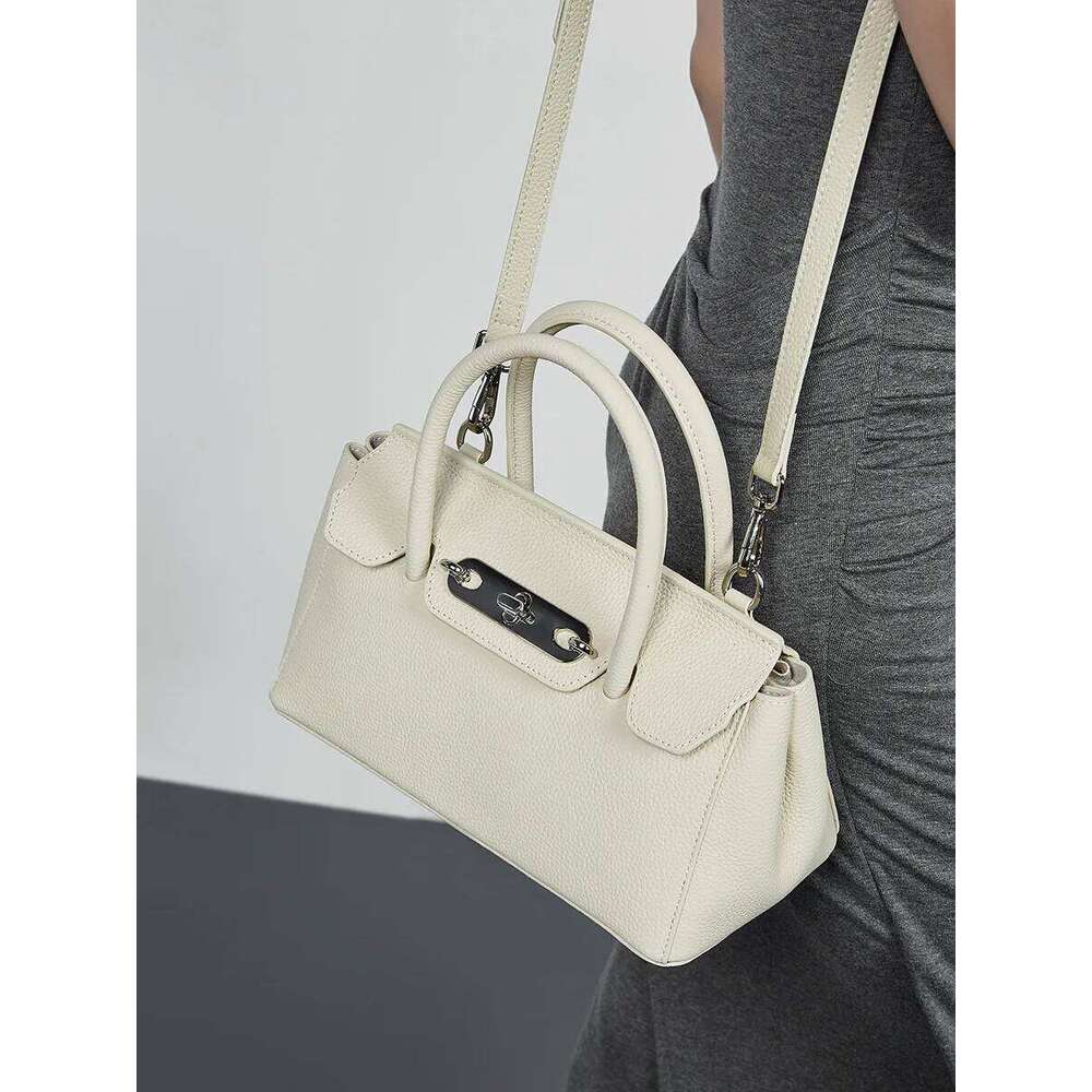 Genuine Leather First Layer Cowhide Boston Women's 2025 New Commuter Versatile Bowling Shoulder Niche Crossbody Hand Bag