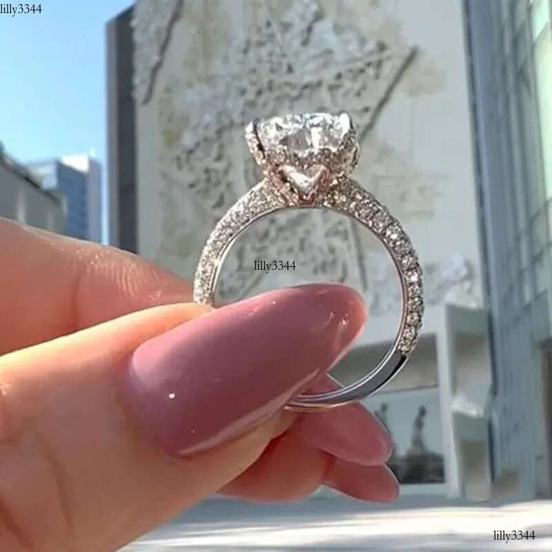 2024 Popular Gorgeous For Women Sparkling Jewelry Sterling Sier Lagre Cushion Shape 5A Zircon CZ Dia Elegant Party Female Wedding Ring Gift
