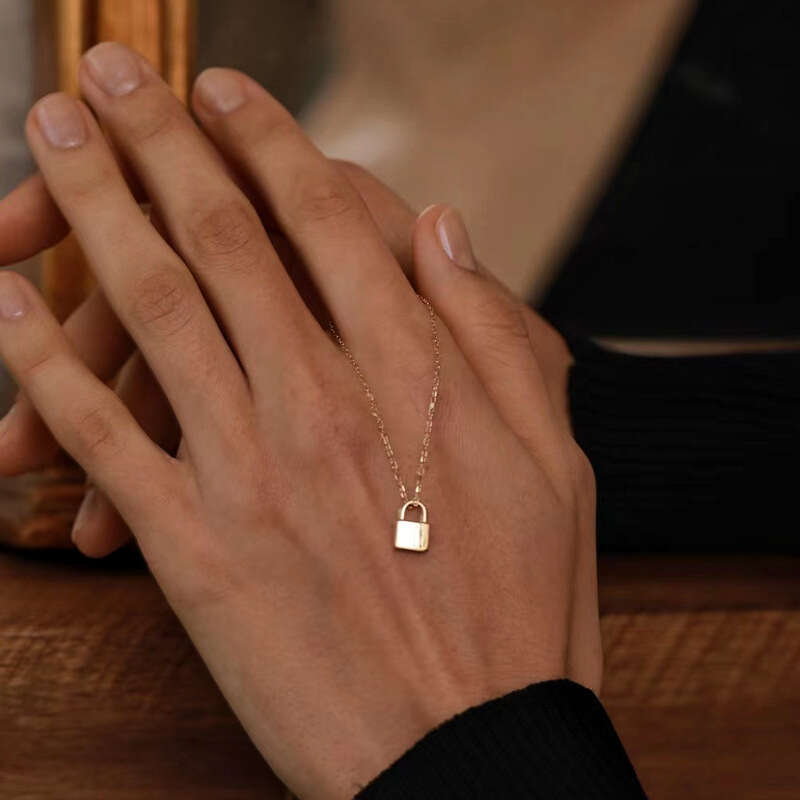 Pendant Necklaces Necklace Designer luxury charm pendant necklace Smooth lock Simple Elegant Fashion High-End 925 silver plated Festival vacation gift