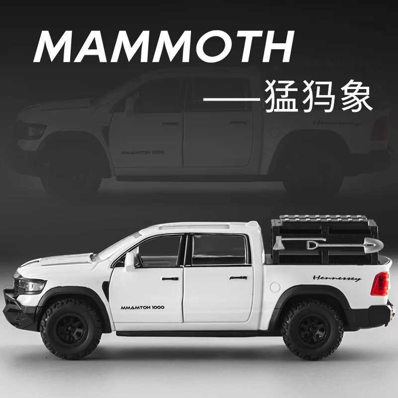 132 Diecast Metal simulation Mammoth Alloy model car sound light boys toy gift Offroad vehicle Collection model carT251023