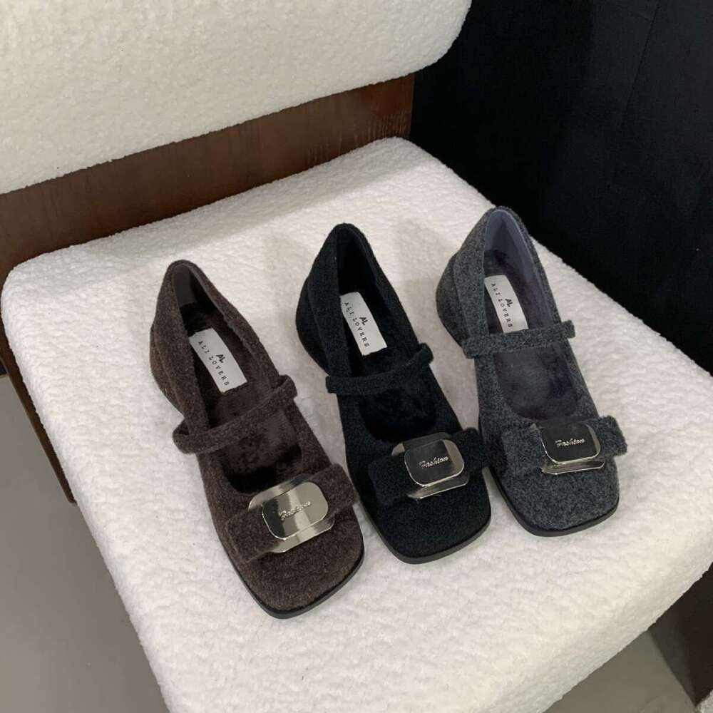 2025 New Ballet Style Metal Buckle One-Strap Round-Toe Granny Shallow Mouth Designer Shoe Mary Jane Shoes for Women