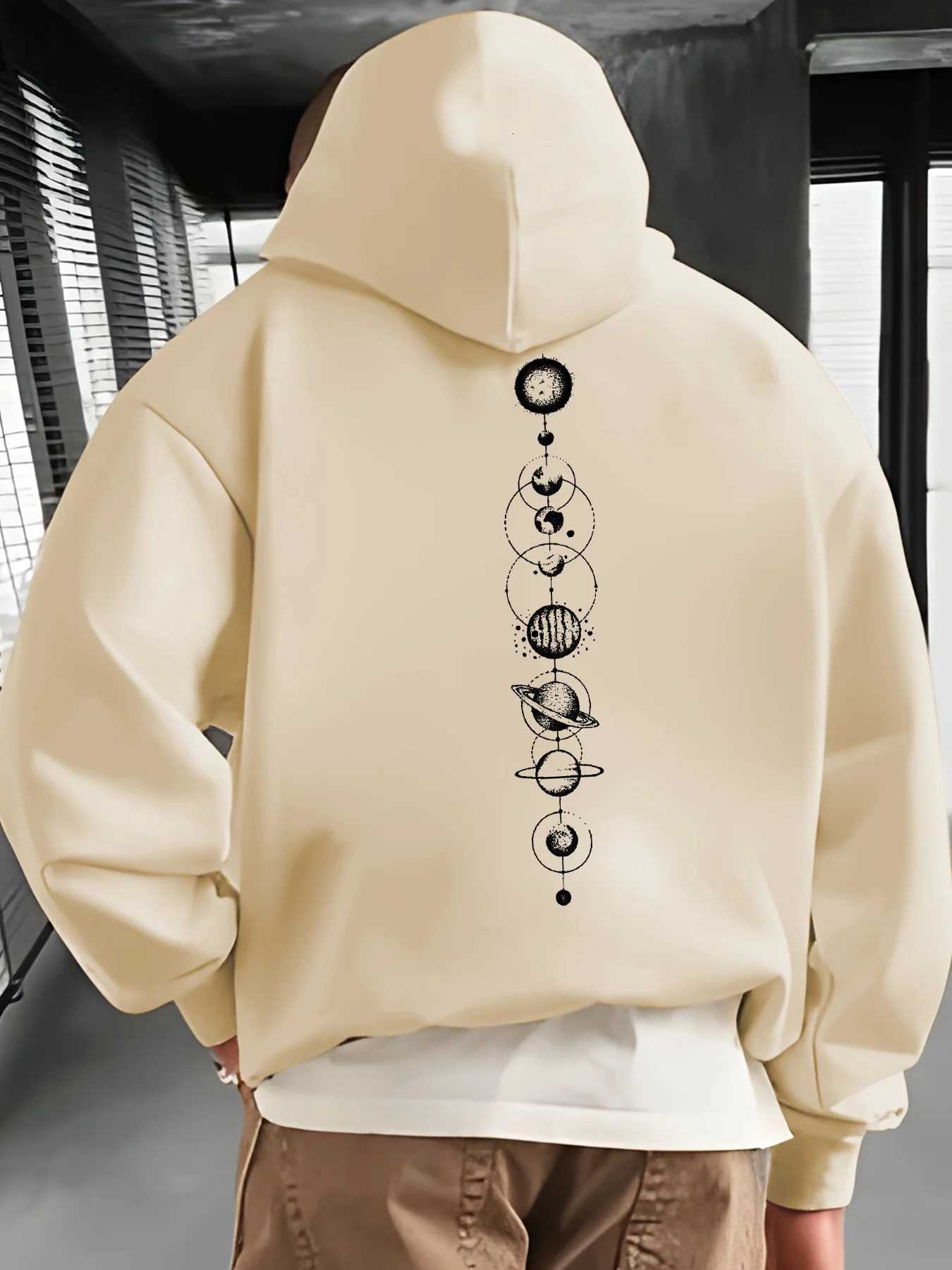 Mens autumn and winter casual fashion loose hooded sweatshirt with space planet pattern printed long sleeved warm pulloverT251023