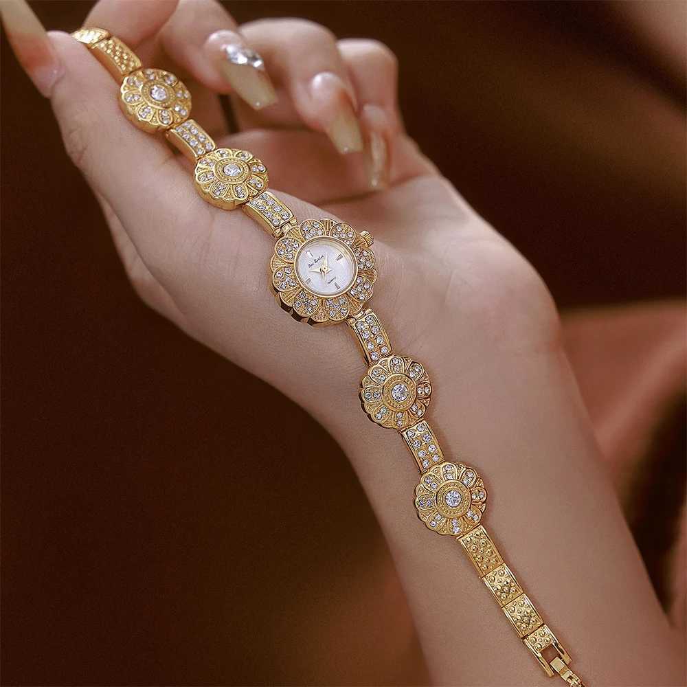 BS Exquisite Flower Bracelet Watch Woman Vintage Classic Retro Quartz Womens Wristwatch Light Luxury Elegant GiftL251023