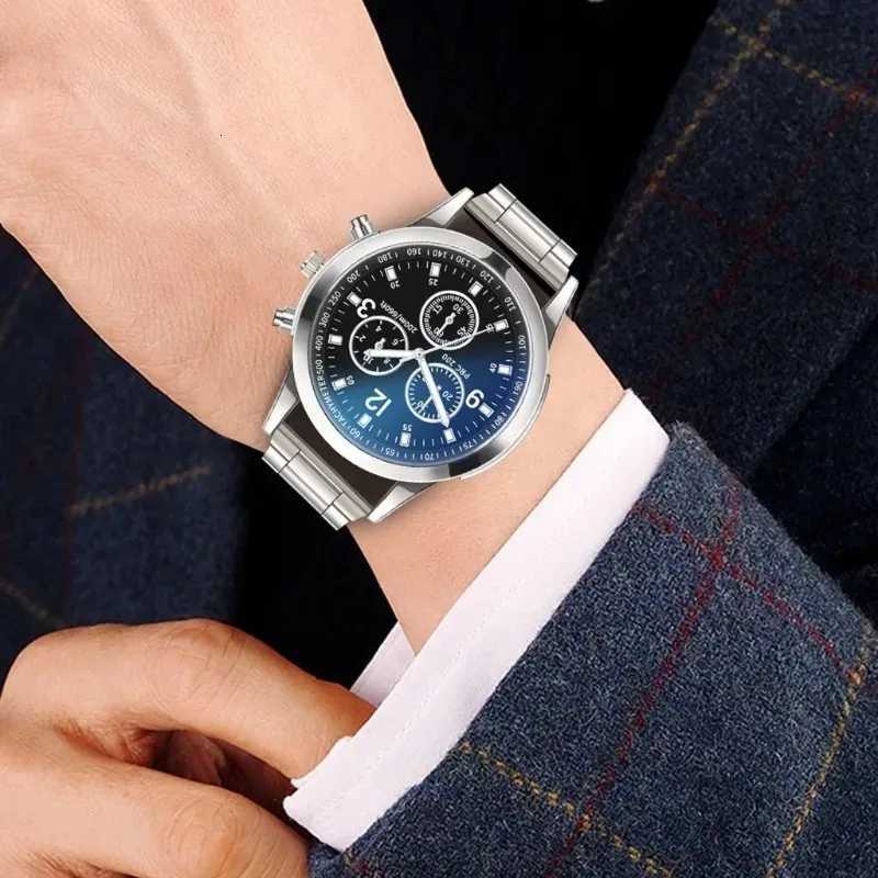 Luxury Quartz Watch for Man Stainless Steel Dial Casual Quartz Wristwatches Bracele Watch Relogio Masculino L251023