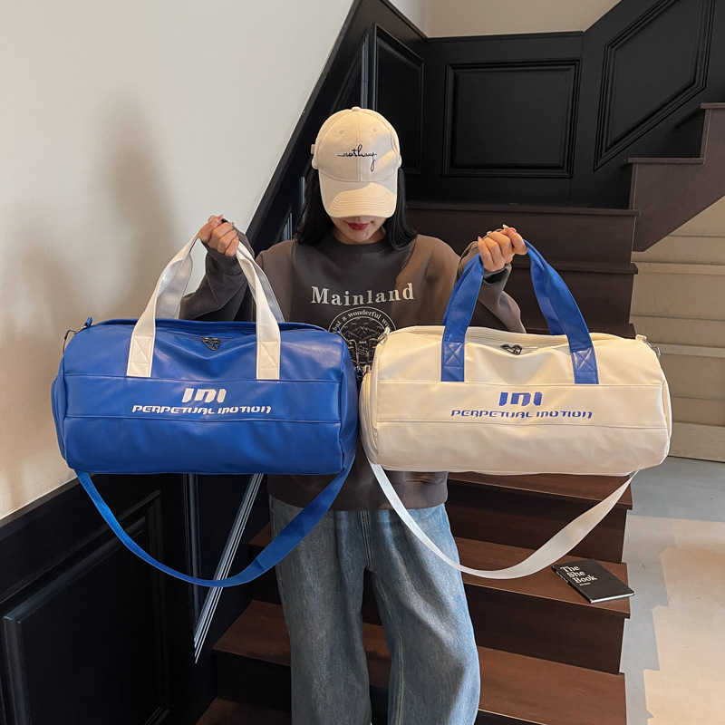 Gym Bag for Men and Women Sports Training Bag with Dry and Wet Separation Swimming Bag Handheld and Crossbody Travel Bag for Short Trips W251023
