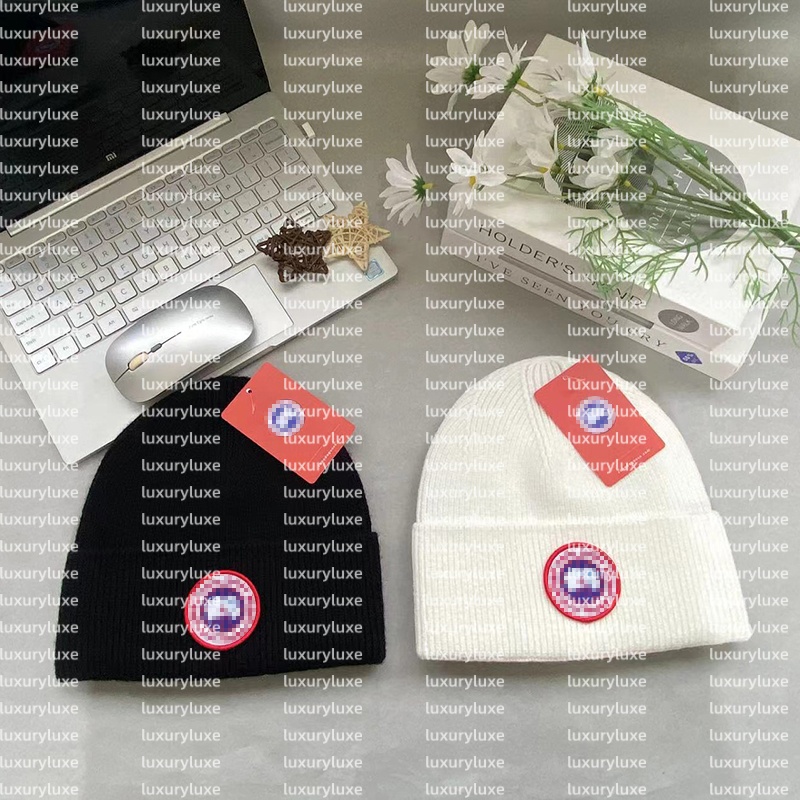 Bonnet Knitted designer Goose men and women casual Stone hats high-quality Knit Warm canadas Beanies Hats Female Beanie Caps Winter Hat Skull Cap