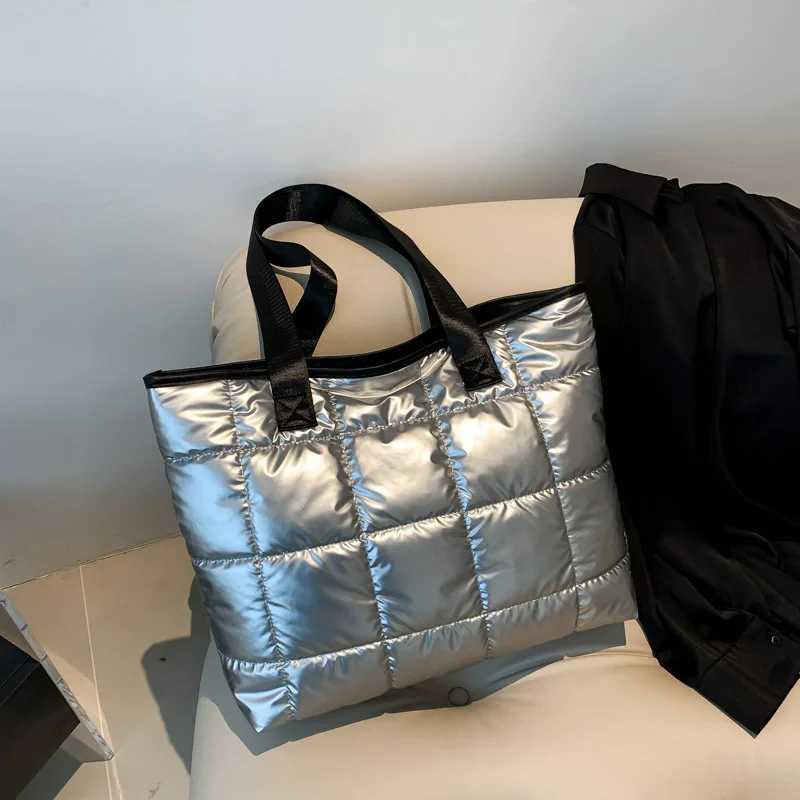 Fashionable Large Capacity Tote Bag Autumn Winter New Style Versatile Single Shoulder Underarm Bag Handbag for WomenL251023